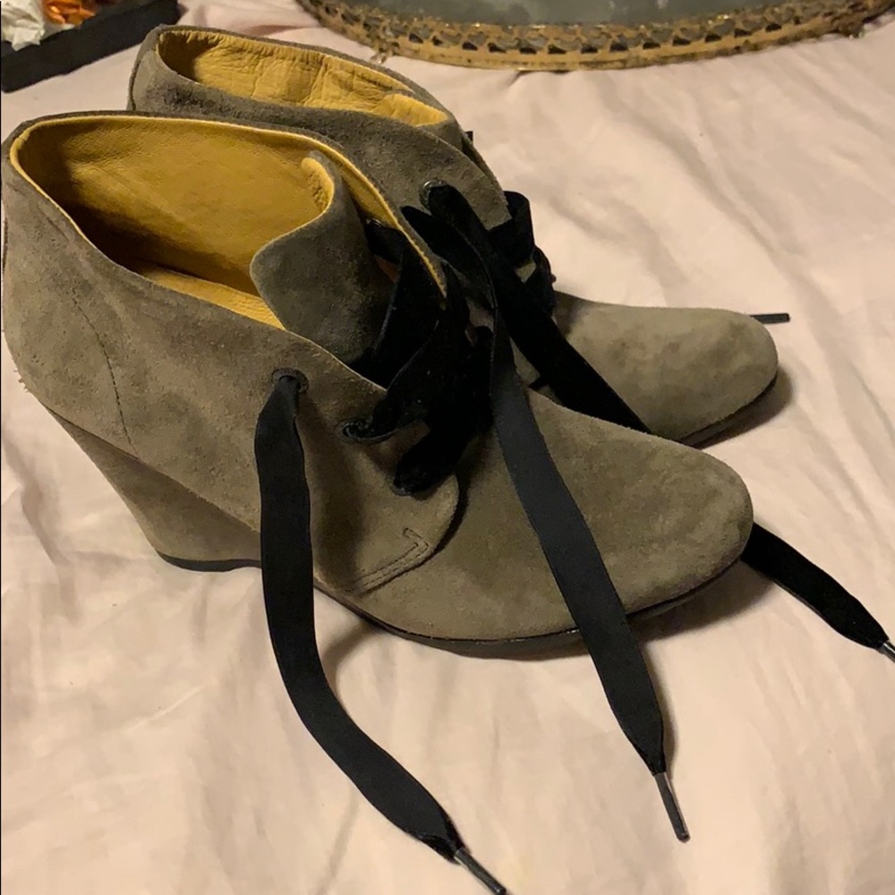 Bussola wedge suede booties in olive